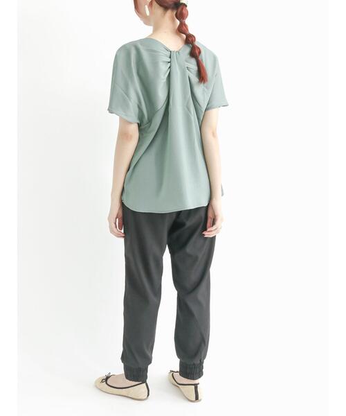 Te chichi TERRASSE（テチチテラス）の「後ろねじりブラウス（シャツ/ブラウス・レディース・ブラック/オフホワイト/グリーン・ﾌﾘ-）」の11枚目の写真