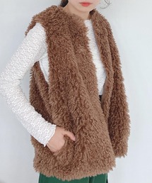 AS KNOW AS plus | ♪シープくるくる フェイクファーベスト　【2022AWアイテム】(ベスト)