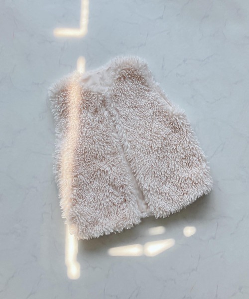 AS KNOW AS plus（アズノゥアズプラス）の「♪シープくるくる フェイクファーベスト　【2023AWアイテム】（ベスト・レディース・ベージュ/ブラウン/アイボリー/モカ/チャコールグレー・FREE）」の7枚目の写真