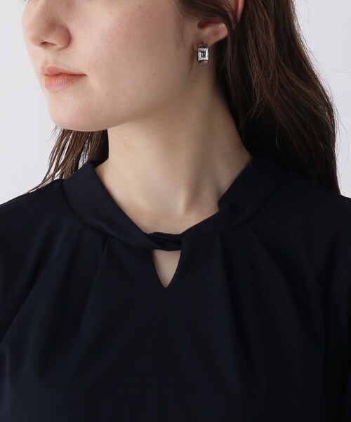 index（インデックス）の「◆ツイストネックトップス【WEB限定サイズ】（Tシャツ/カットソー・レディース・オフホワイト/ネイビー/ピンクベージュ・36/38/40/42）」の7枚目の写真