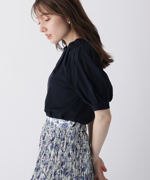 index（インデックス）の「◆ツイストネックトップス【WEB限定サイズ】（Tシャツ/カットソー・レディース・オフホワイト/ネイビー/ピンクベージュ・36/38/40/42）」の22枚目の写真