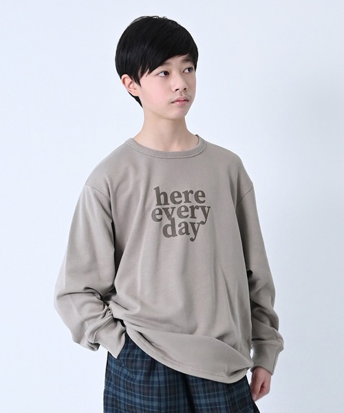 FOV（フォブ）の「フォブ here every day トレーナー（その他トップス・レディース・チャコールグレー/グレー/グレイッシュベージュ・F）」の3枚目の写真