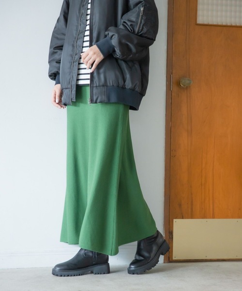 LEPSIM（レプシィム）の「12ゲージ満たされフレアニットスカート　295096（スカート・レディース・ピンク/グリーン/オフホワイト/ブラック/フューシャピンク・FREE）」の4枚目の写真