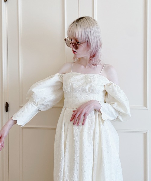 PAIN(ペイン)の「ハートジャガード2wayパフトップス(シャツ/ブラウス・レディース・ブルー/アイボリー・FREE)」の3枚目の写真