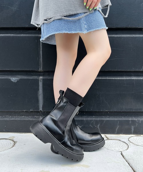 Figments(フィグメンツ)の「ゴアショートブーツ(ブーツ・レディース・ブラック/オフホワイト・SMALL/MEDIUM)」の3枚目の写真