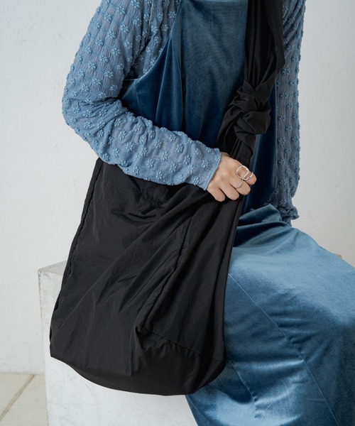 Kastane(カスタネ)の「【新色追加】ナイロントートBAG(ショルダーバッグ・レディース・ベージュ/ブラック/グリーン/オレンジ/ブラウン/アイボリー/ミント・FREE/0)」の11枚目の写真