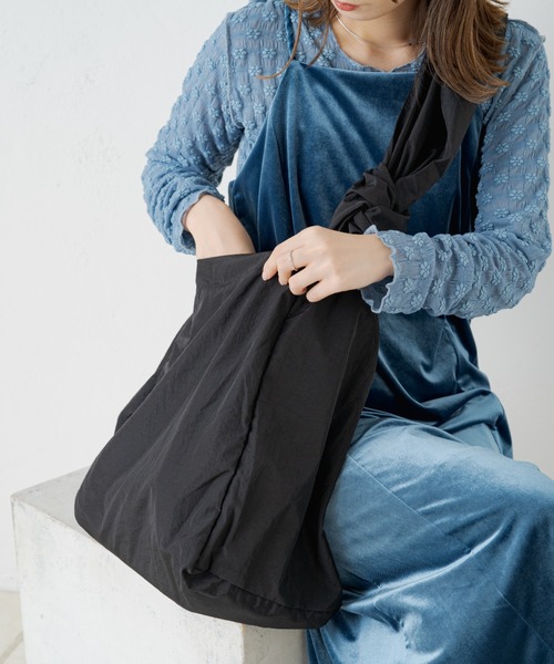 Kastane(カスタネ)の「【新色追加】ナイロントートBAG(ショルダーバッグ・レディース・ベージュ/ブラック/グリーン/オレンジ/ブラウン/アイボリー/ミント・FREE/0)」の12枚目の写真