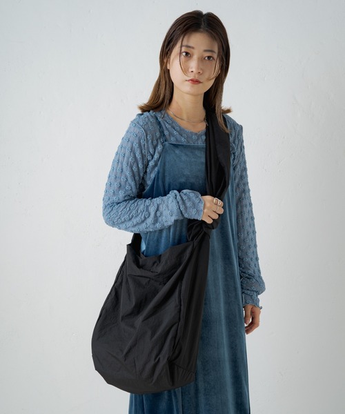 Kastane(カスタネ)の「【新色追加】ナイロントートBAG(ショルダーバッグ・レディース・ベージュ/ブラック/グリーン/オレンジ/ブラウン/アイボリー/ミント・FREE/0)」の8枚目の写真