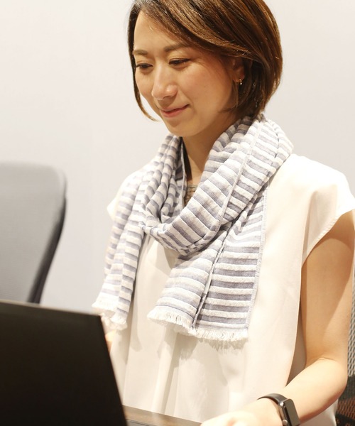 sankyo shokai(サンキョウショウカイ)の「接触冷感UVカットひんやりストール(アウトドアグッズ・レディース・ベージュ/パープル/ブルー/グレー系/グレー系1/ネイビー系/ネイビー系1・FREE)」の12枚目の写真