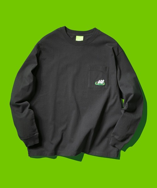 HUF(ハフ)の「MAGIC DRAGON POCKET LS TEE / HUF ロングスリーブ ポケットTシャツ(Tシャツ/カットソー・メンズ・ホワイト/ブラック/ベージュ系その他/ワイン・MEDIUM/LARGE/X-LARGE/XX-LARGE/SMALL)」の2枚目の写真