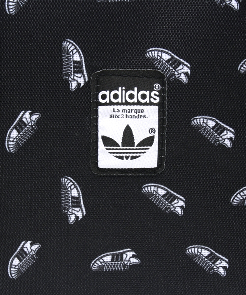 adidas(アディダス)の「ユニセックス アディダス スーパースター柄 バックパック リュック adidas BP CAMP SS S20109(バックパック/リュック・メンズ・ブラック・ONE SIZE)」の11枚目の写真
