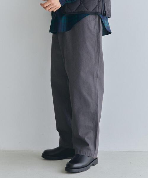 green label relaxing(グリーンレーベルリラクシング)の「FINE BASIC ハイツイストギャバ テーパード パンツ(チノパンツ・メンズ・ベージュ/ダークグレー・S/M/L)」の2枚目の写真