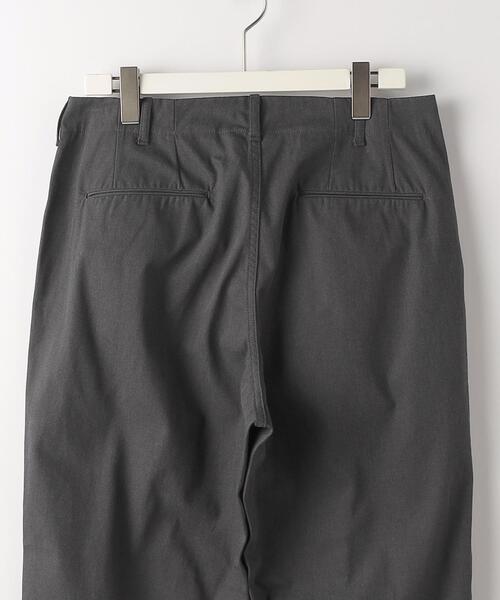 green label relaxing(グリーンレーベルリラクシング)の「FINE BASIC ハイツイストギャバ テーパード パンツ(チノパンツ・メンズ・ベージュ/ダークグレー・S/M/L)」の15枚目の写真