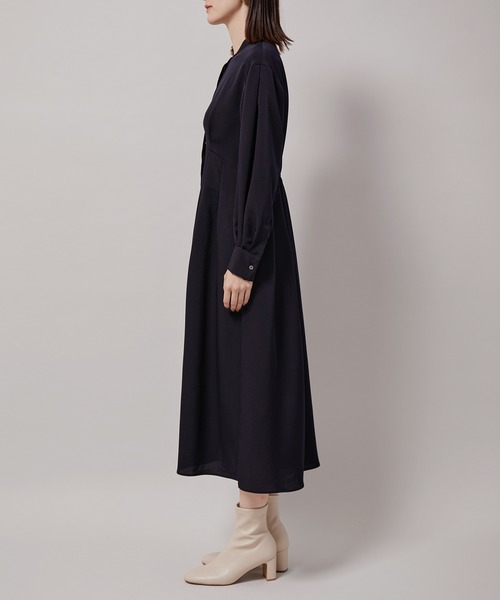ROPE'（ロペ）の「ウエストタックシャツワンピース（シャツワンピース・レディース・ブラック/ネイビー・38/36）」の9枚目の写真