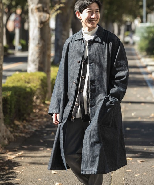 ITEMS URBANRESEARCH（アイテムズ アーバンリサーチ）の「スラブデニム バルマカーンオーバーコート（ステンカラーコート・メンズ・インディゴブルー/ライトインディゴブルー・LARGE/MEDIUM）」の2枚目の写真