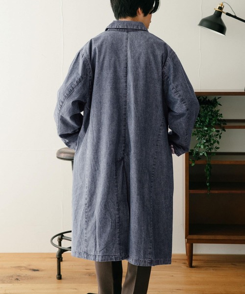 ITEMS URBANRESEARCH（アイテムズ アーバンリサーチ）の「スラブデニム バルマカーンオーバーコート（ステンカラーコート・メンズ・インディゴブルー/ライトインディゴブルー・LARGE/MEDIUM）」の5枚目の写真