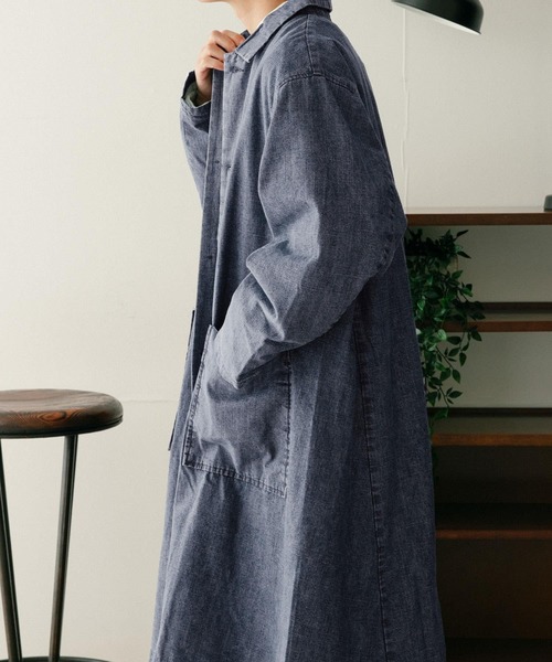 ITEMS URBANRESEARCH（アイテムズ アーバンリサーチ）の「スラブデニム バルマカーンオーバーコート（ステンカラーコート・メンズ・インディゴブルー/ライトインディゴブルー・LARGE/MEDIUM）」の7枚目の写真