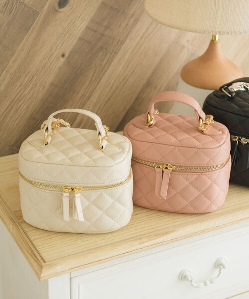 ems excite（エムズエキサイト）の「キルティングバニティショルダー（ショルダーバッグ・レディース・ブラック/ナチュラル/ピンク・ONE SIZE）」の10枚目の写真