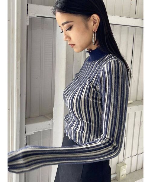 EMODA(エモダ)の「クラッシュショートリブニット(ニット/セーター・レディース・アイボリー/その他/その他1/ブラック・FREE)」の4枚目の写真