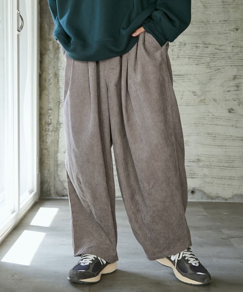 iisy（イージー）の「iisy / コーデュロイバルーンパンツ（その他パンツ・メンズ・ダークブラウン/ライトグレー/ネイビー・M/L/S）」の4枚目の写真