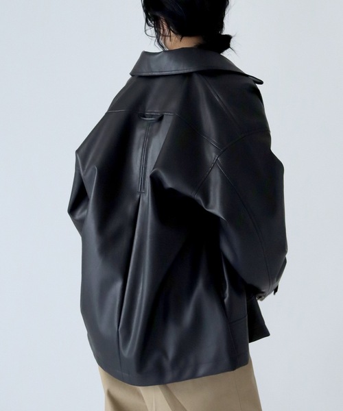 TENTO(テント)の「ステンカラー フェイクレザージャケット(ステンカラーコート・レディース・ブラック/黄緑系・FREE)」の11枚目の写真