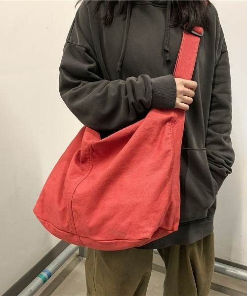 fd style(エフディ スタイル)の「キャンバスショルダーバッグ(ショルダーバッグ・レディース・ブラック/カーキ/アイボリー/レッド・FREE)」の14枚目の写真