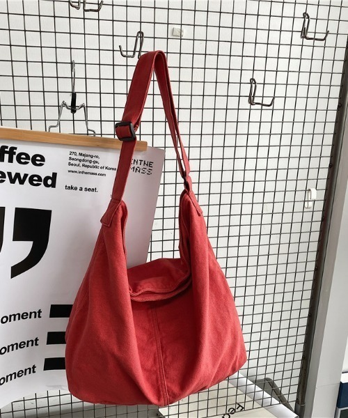 fd style(エフディ スタイル)の「キャンバスショルダーバッグ(ショルダーバッグ・レディース・ブラック/カーキ/アイボリー/レッド・FREE)」の19枚目の写真