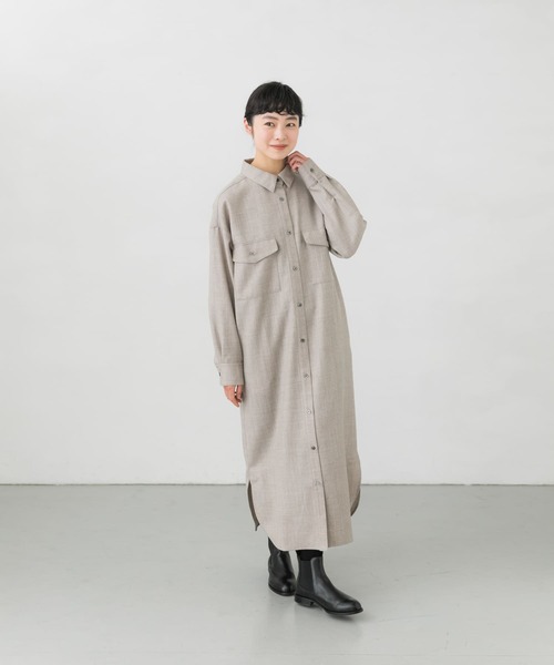ひよこ　かぐれ　ウールサキソニーシャツワンピース　ベージュ　美品 かぐれ（カグレ）の「ウールサキソニーシャツワンピース（ワンピース