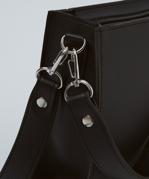 improves(インプローブス)の「合皮 ショルダー サコッシュ(ハンドバッグ・メンズ・ブラック・FREE)」の5枚目の写真