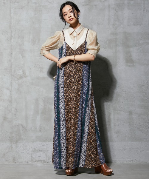 GEVS.（ジェイヴィス）の「＜大きいサイズ＞フラワープリントキャミソールワンピース GEVS.（ワンピース・レディース・ブルー系/イエロー系・3L/LL/L/4L/5L/10L/6L/8L）」の3枚目の写真