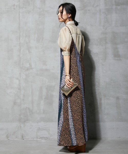 GEVS.（ジェイヴィス）の「＜大きいサイズ＞フラワープリントキャミソールワンピース GEVS.（ワンピース・レディース・ブルー系/イエロー系・3L/LL/L/4L/5L/10L/6L/8L）」の12枚目の写真