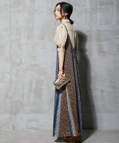 GEVS.（ジェイヴィス）の「＜大きいサイズ＞フラワープリントキャミソールワンピース GEVS.（ワンピース・レディース・ブルー系/イエロー系・3L/LL/L/4L/5L/10L/6L/8L）」の14枚目の写真