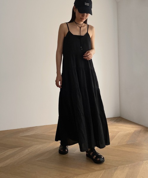 CANAL JEAN(キャナルジーン)の「smileyranna ティアードキャミワンピース(ワンピース・レディース・アイボリー/ブラック・ONE SIZE)」の2枚目の写真
