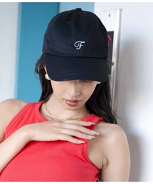 LATINA（ラティーナ）の「アルファベット刺繍キャップ（キャップ）」