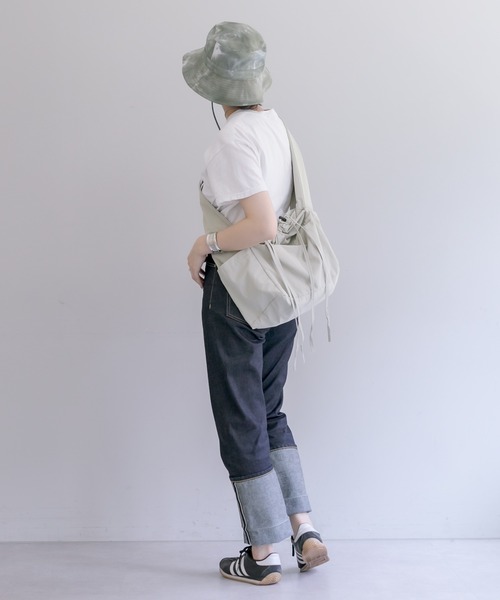 ear PAPILLONNER（イアパピヨネ）の「タイダイ柄バケットハット【SUM1 STYLE（スミスタイル）】（ハット・レディース・グレー/カーキ・FREE）」の13枚目の写真