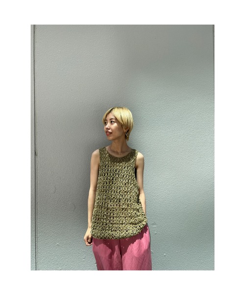 BLACK BY MOUSSY（ブラックバイマウジー）の「mole yarn knit vest(モールヤーンニットベスト)（ベスト・レディース・ライトカーキ/ブルー・FREE）」の4枚目の写真