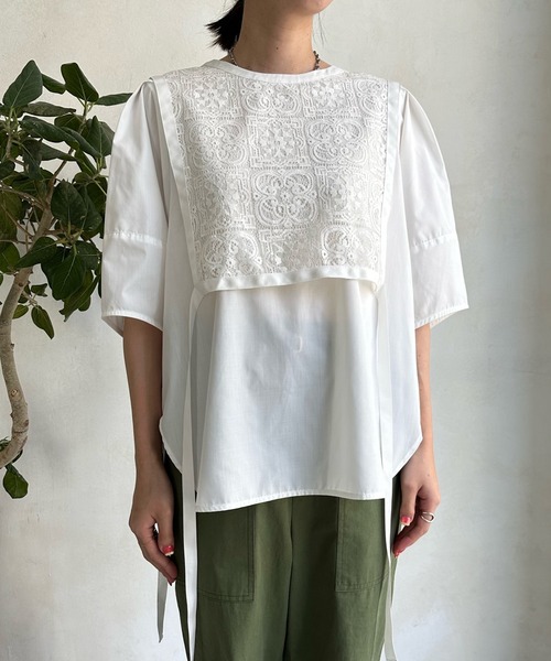 DouDou（ドゥドゥ）の「【WEB限定】レースドッキングブラウス（シャツ/ブラウス・レディース・オフホワイト/ブラック・FREE）」の12枚目の写真