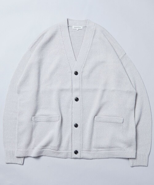 FREAK'S STORE(フリークスストア)の「限定展開 ビッグシルエット イージーケア ウォッシャブル Vネックカーディガン(カーディガン/ボレロ・メンズ・イエロー/オフホワイト/ブラック/グレー/ベージュ/グリーン/ネイビー・LARGE/SMALL/MEDIUM)」の8枚目の写真