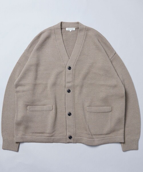 FREAK'S STORE(フリークスストア)の「限定展開 ビッグシルエット イージーケア ウォッシャブル Vネックカーディガン(カーディガン/ボレロ・メンズ・イエロー/オフホワイト/ブラック/グレー/ベージュ/グリーン/ネイビー・LARGE/SMALL/MEDIUM)」の18枚目の写真