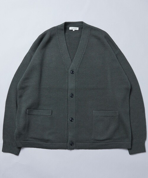 FREAK'S STORE(フリークスストア)の「限定展開 ビッグシルエット イージーケア ウォッシャブル Vネックカーディガン(カーディガン/ボレロ・メンズ・イエロー/オフホワイト/ブラック/グレー/ベージュ/グリーン/ネイビー・LARGE/SMALL/MEDIUM)」の21枚目の写真