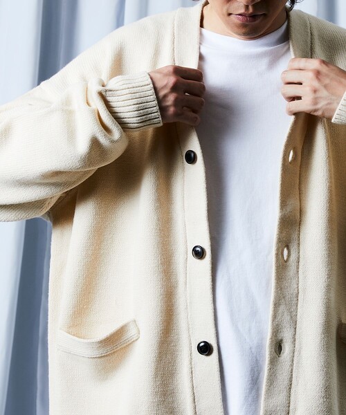 FREAK'S STORE(フリークスストア)の「限定展開 ビッグシルエット イージーケア ウォッシャブル Vネックカーディガン(カーディガン/ボレロ・メンズ・イエロー/オフホワイト/ブラック/グレー/ベージュ/グリーン/ネイビー・LARGE/SMALL/MEDIUM)」の22枚目の写真