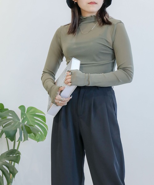 aimoha(アイモハ)の「シアートップ(Tシャツ/カットソー・レディース・ベージュ/グリーン/ブラック/ホワイト・FREE)」の1枚目の写真