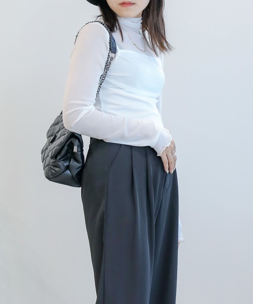aimoha(アイモハ)の「シアートップ(Tシャツ/カットソー・レディース・ベージュ/グリーン/ブラック/ホワイト・FREE)」の13枚目の写真