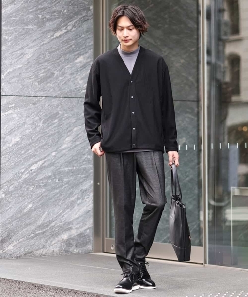 a.v.v(アーヴェヴェ)の「【毛玉になりにくい】タックジャージーカーディガン(カーディガン/ボレロ・メンズ・ブラック/イエロー/チャコールグレー・48/46/44/50)」の7枚目の写真