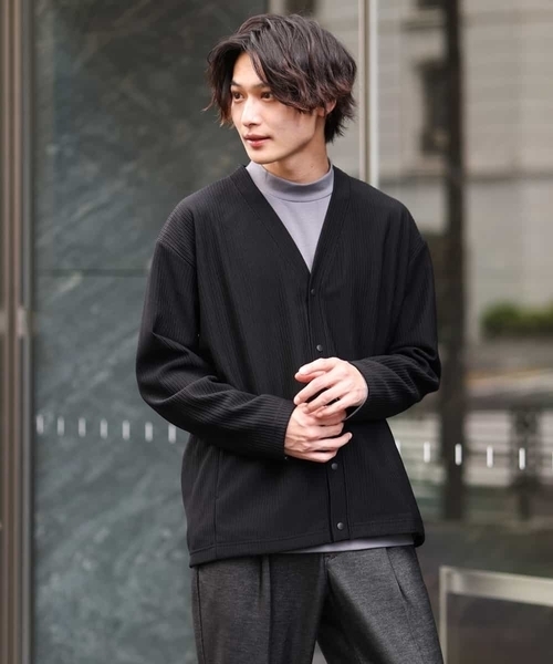 a.v.v(アーヴェヴェ)の「【毛玉になりにくい】タックジャージーカーディガン(カーディガン/ボレロ・メンズ・ブラック/イエロー/チャコールグレー・48/46/44/50)」の17枚目の写真