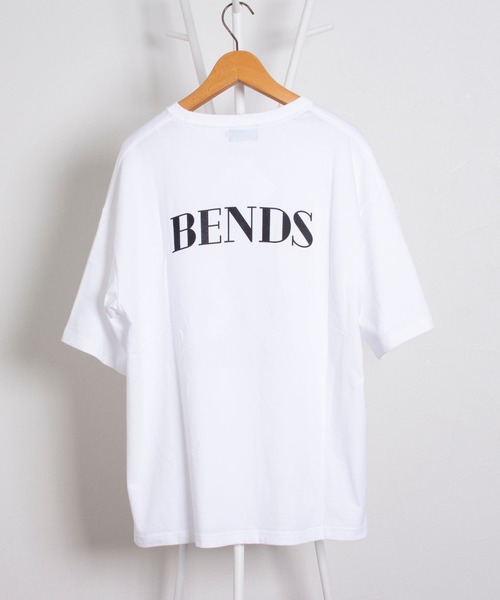 bend(s)（ベンズ）の「【BENDS/ベンズ】オマージュプリントTシャツ リラックスフィット（Tシャツ/カットソー・メンズ・オフホワイト/キナリ・M/L）」の5枚目の写真
