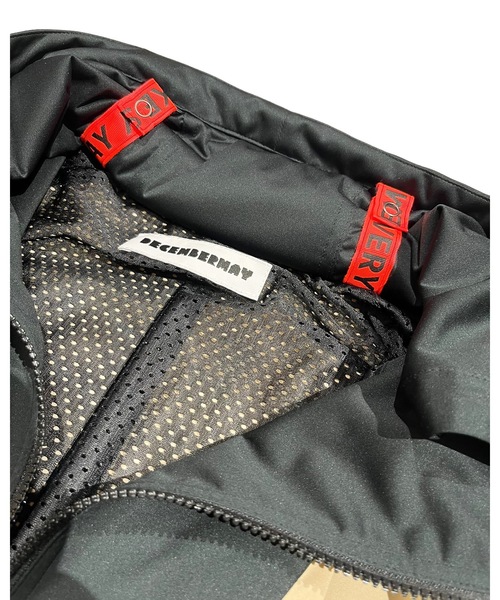 DECEMBERMAY(ディセンバーメイ)の「Water-repellent Bycolor Blouson(ブルゾン・レディース・ブラック/ネイビー・SMALL/MEDIUM)」の7枚目の写真