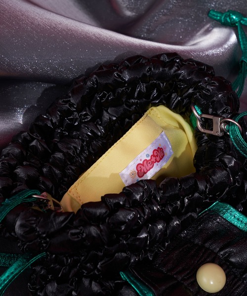 CIAOPANIC（チャオパニック）の「【＠yuna_maruu企画】【Me＋Me/ミープラスミー】シャーリングリボン巾着バッグ（ショルダーバッグ・レディース・ブラック/ブルー/シルバー・FREE）」の13枚目の写真