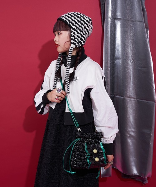 CIAOPANIC（チャオパニック）の「【＠yuna_maruu企画】【Me＋Me/ミープラスミー】シャーリングリボン巾着バッグ（ショルダーバッグ・レディース・ブラック/ブルー/シルバー・FREE）」の9枚目の写真