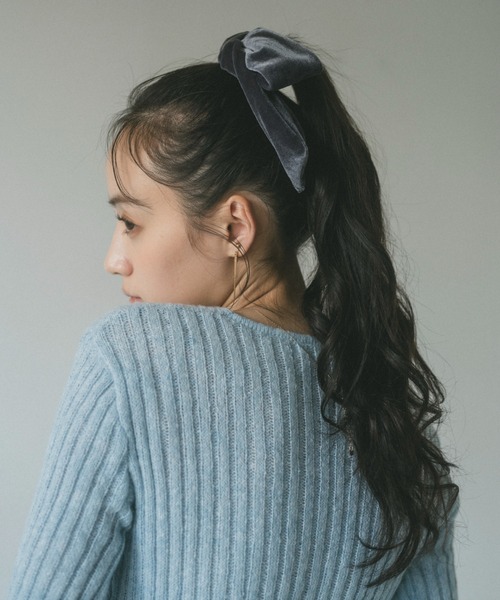 VANNIE U(ヴァニーユー)の「ベロアリボンバレッタ(バレッタ/ヘアクリップ・レディース・グレー/ブラック・FREE)」の13枚目の写真